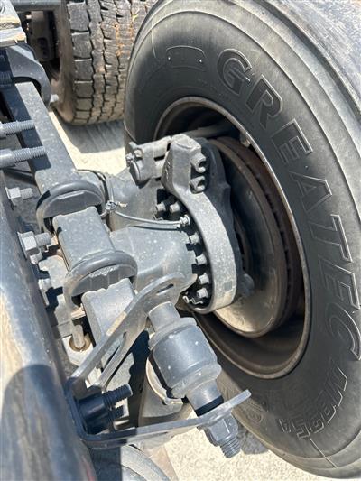 2018 VOLVO TRUCK VNL 6X4 T/A SLEEPER TRUCK TRAC