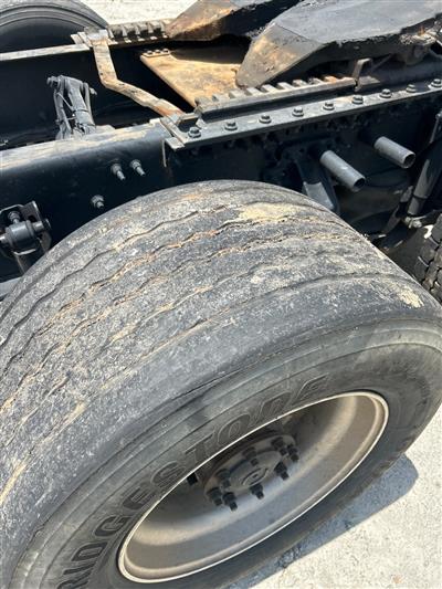 2018 VOLVO TRUCK VNL 6X4 T/A SLEEPER TRUCK TRAC