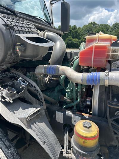 2018 VOLVO TRUCK VNL 6X4 T/A SLEEPER TRUCK TRAC