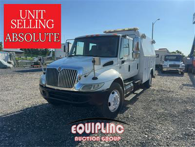 2007 International 4200 4X2 S/A UTILITY TRUCK