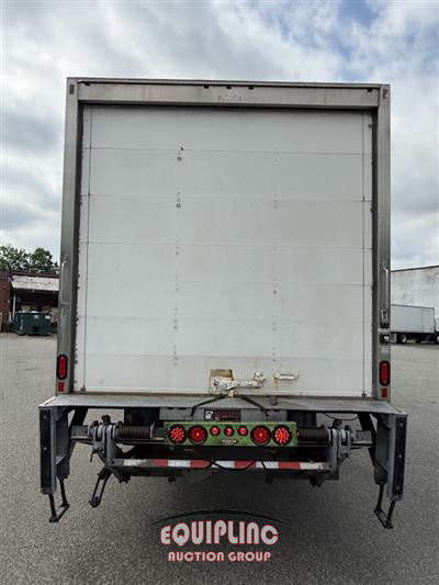 2020 International MV607 4X2 S/A 26FT NON CDL BOX