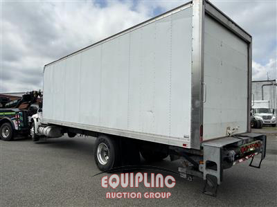 2020 International MV607 4X2 S/A 26FT NON CDL BOX