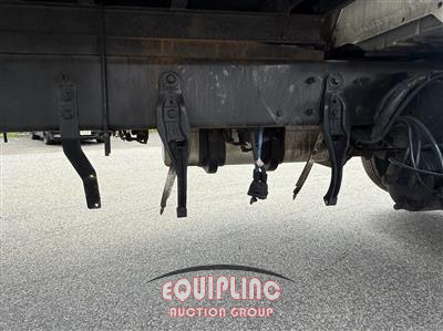 2020 International MV607 4X2 S/A 26FT NON CDL BOX