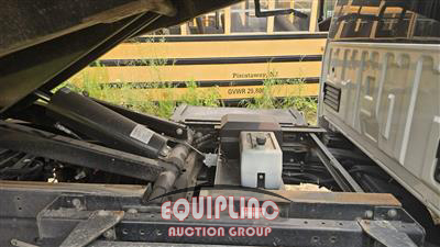 2023 Ford F350 4X2 S/A DUMP TRUCK
