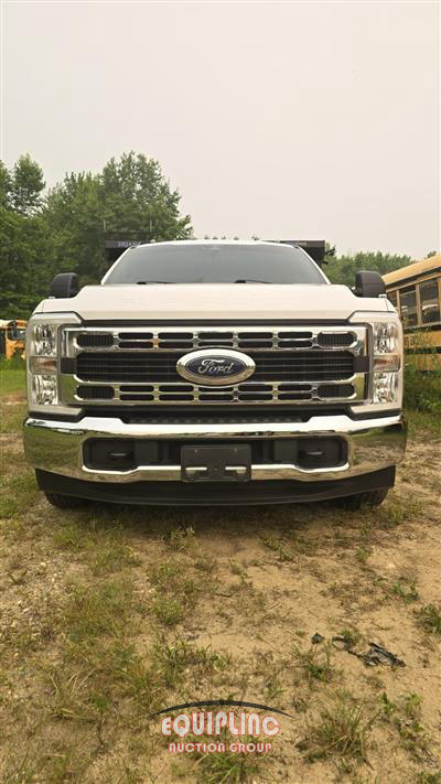 2023 Ford F350 4X2 S/A DUMP TRUCK