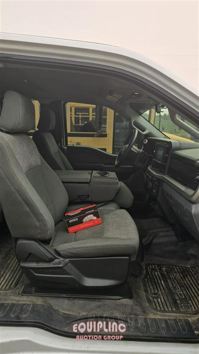 2023 Ford F350 4X2 S/A DUMP TRUCK