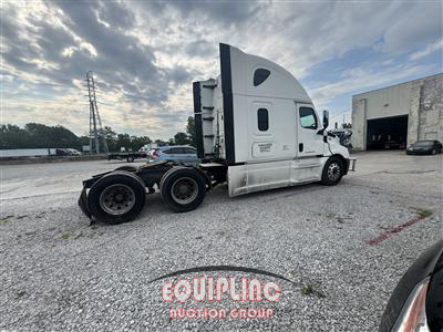 2020 Freightliner CASCADIA 6X4 T/A SLEEPER TRUCK