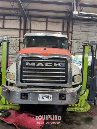 2019 Mack Granite