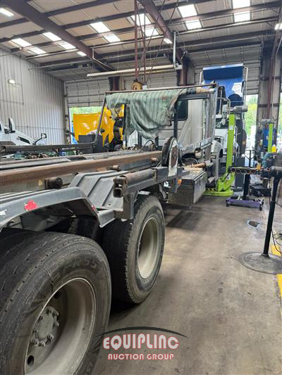 2019 Mack Granite