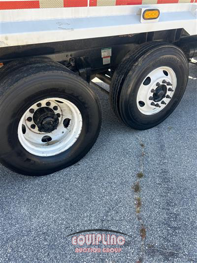2012 Freightliner M2106 4X2 S/A GARBAGE TRUCK WI
