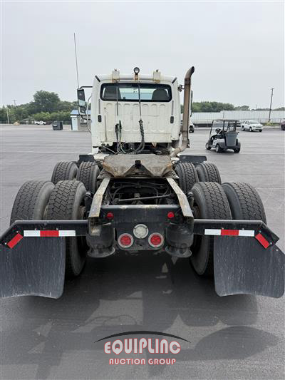 2018 Freightliner M2 6X4 T/A DAY CAB TRUCK 