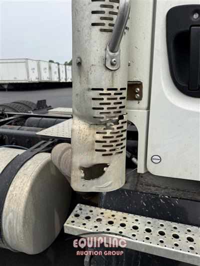 2018 Freightliner M2 6X4 T/A DAY CAB TRUCK 