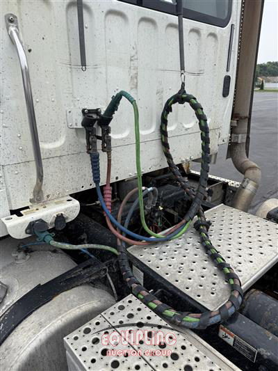 2018 Freightliner M2 6X4 T/A DAY CAB TRUCK 