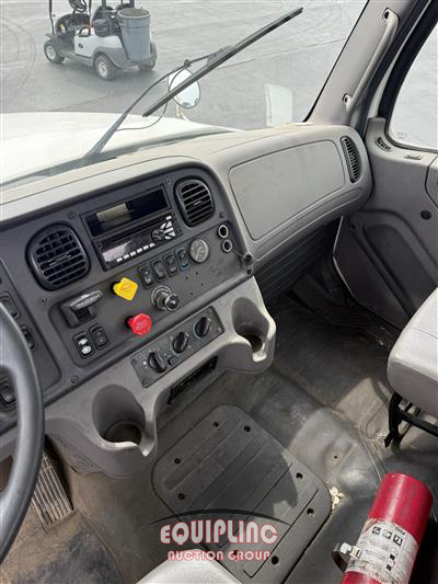 2018 Freightliner M2 6X4 T/A DAY CAB TRUCK 