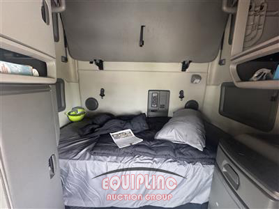 2019 Volvo VNL 6X4 T/A SLEEPER TRUCK TRAC