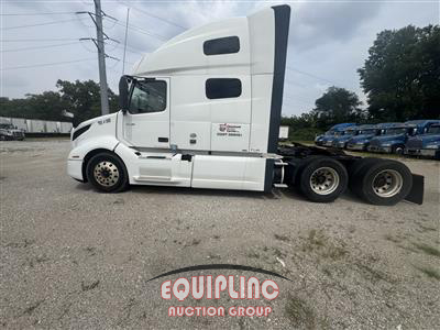 2019 Volvo VNL 6X4 T/A SLEEPER TRUCK TRAC