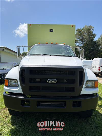 2004 Ford F-750