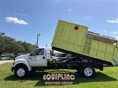 2004 Ford F-750