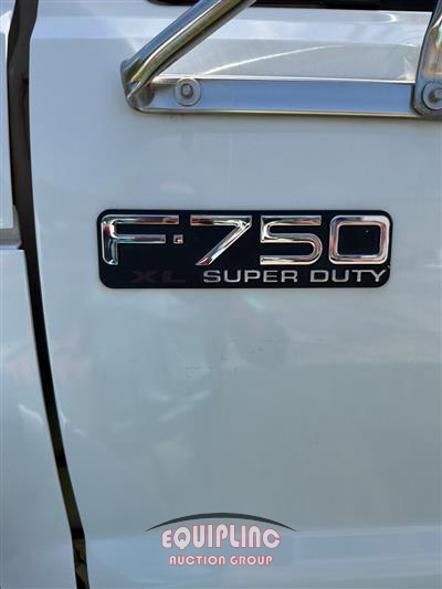 2004 Ford F-750