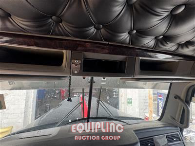 2016 Kenworth W900 6X4 T/A SLEEPER TRUCK TRA