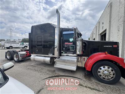 2016 Kenworth W900 6X4 T/A SLEEPER TRUCK TRA