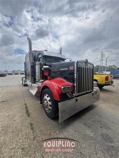 2016 Kenworth W900 6X4 T/A SLEEPER TRUCK TRA