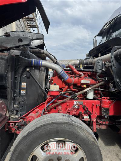 2016 Kenworth W900 6X4 T/A SLEEPER TRUCK TRA