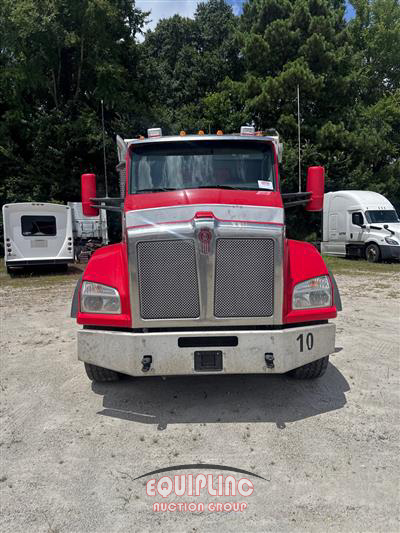 2020 Kenworth T880 TRI/A DUMP TRUCK 