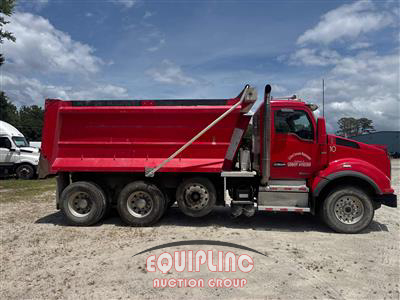2020 Kenworth T880 TRI/A DUMP TRUCK 