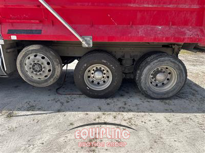 2020 Kenworth T880 TRI/A DUMP TRUCK 