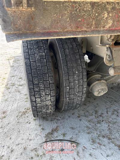 2020 Kenworth T880 TRI/A DUMP TRUCK 