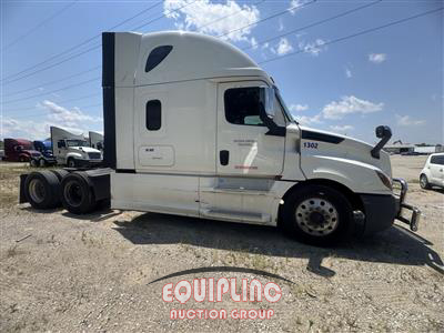 2020 Freightliner CASCADIA 6X4 T/A SLEEPER TRUCK