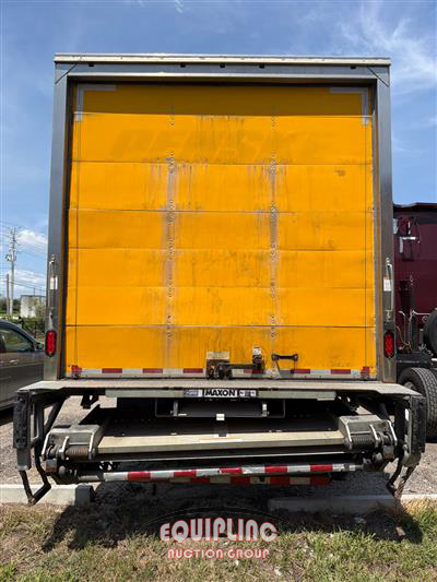 2019 International 4300 4X2 S/A 26FT NON CDL BOX 