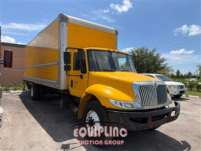 2019 International 4300 4X2 S/A 26FT NON CDL BOX 