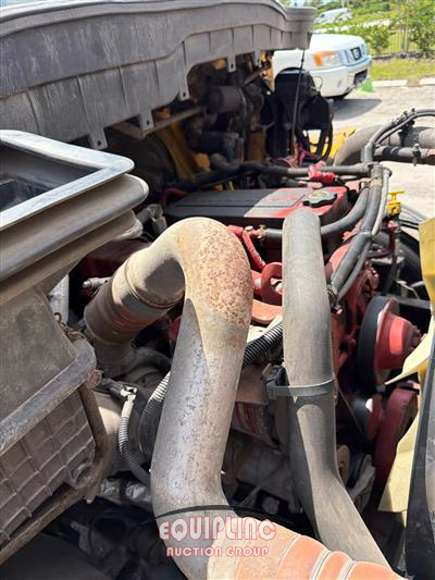 2019 International 4300 4X2 S/A 26FT NON CDL BOX 