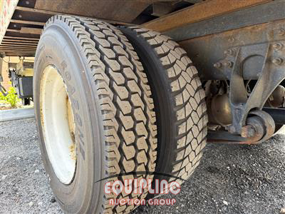 2019 International 4300 4X2 S/A 26FT NON CDL BOX 