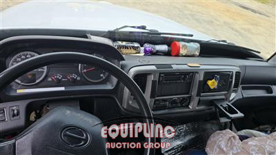 2020 Hino 268 4X2 S/A 26FT NON CDL BOX T