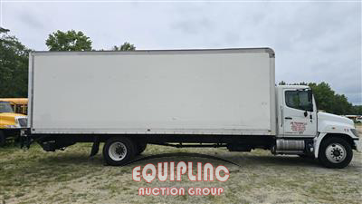 2020 Hino 268 4X2 S/A 26FT NON CDL BOX T