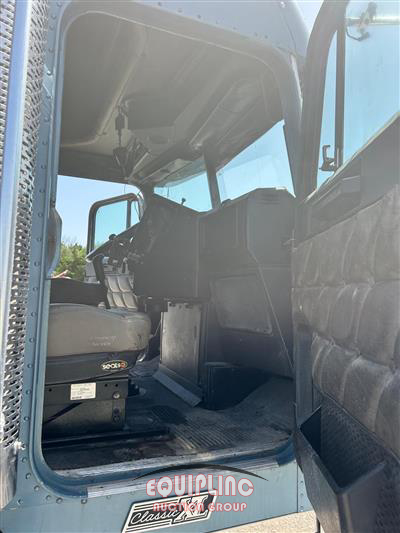2005 Freightliner Classic XL