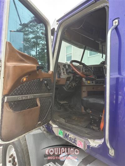 2014 Mack GRANITE GU713