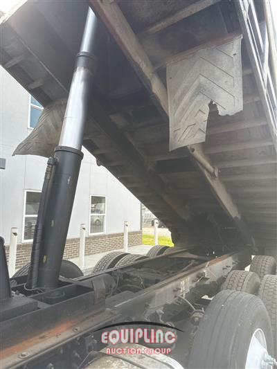 2014 Mack GRANITE GU713