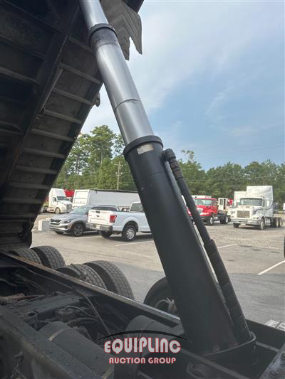 2014 Mack GRANITE GU713