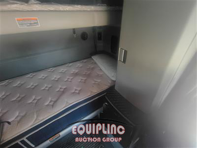 2020 Kenworth T680 6X4 T/A SLEEPER TRUCK TRA