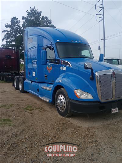 2020 Kenworth T680 6X4 T/A SLEEPER TRUCK TRA
