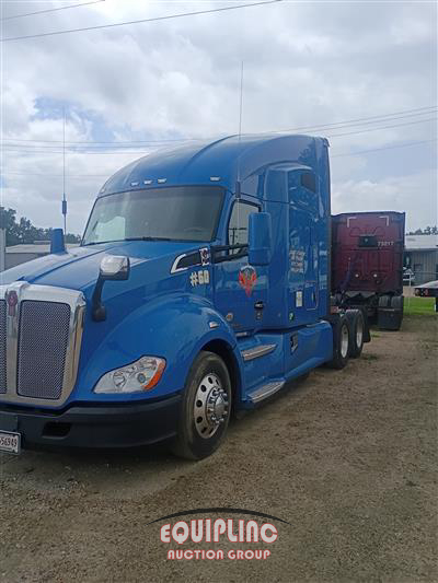 2020 Kenworth T680 6X4 T/A SLEEPER TRUCK TRA