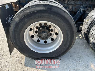 2000 Kenworth T600 6X4 T/A MID ROOF TRUCK TR
