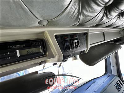2000 Kenworth T600 6X4 T/A MID ROOF TRUCK TR