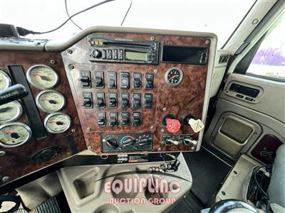 2005 International 9900I 6X4 T/A SLEEPER TRUCK TR
