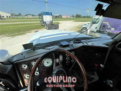2005 International 9900I 6X4 T/A SLEEPER TRUCK TR