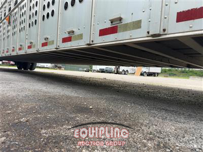 2004 MERRITT 52FT LIVESTOCK TRAILER